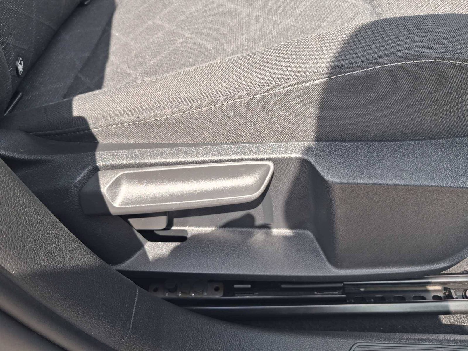 2024 Volkswagen Golf — fotografija 22