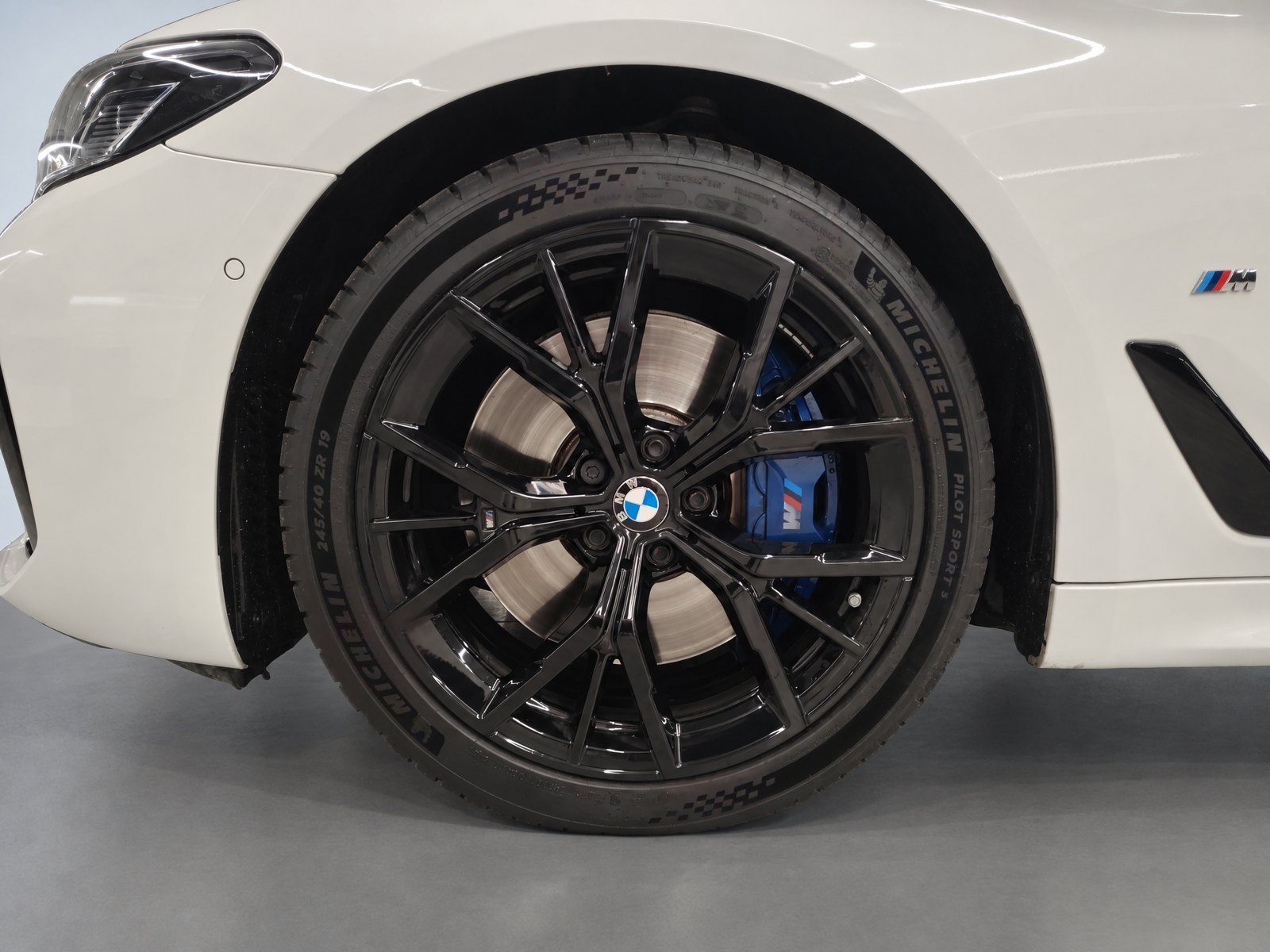 2021 BMW Serija 5 — fotografija 11