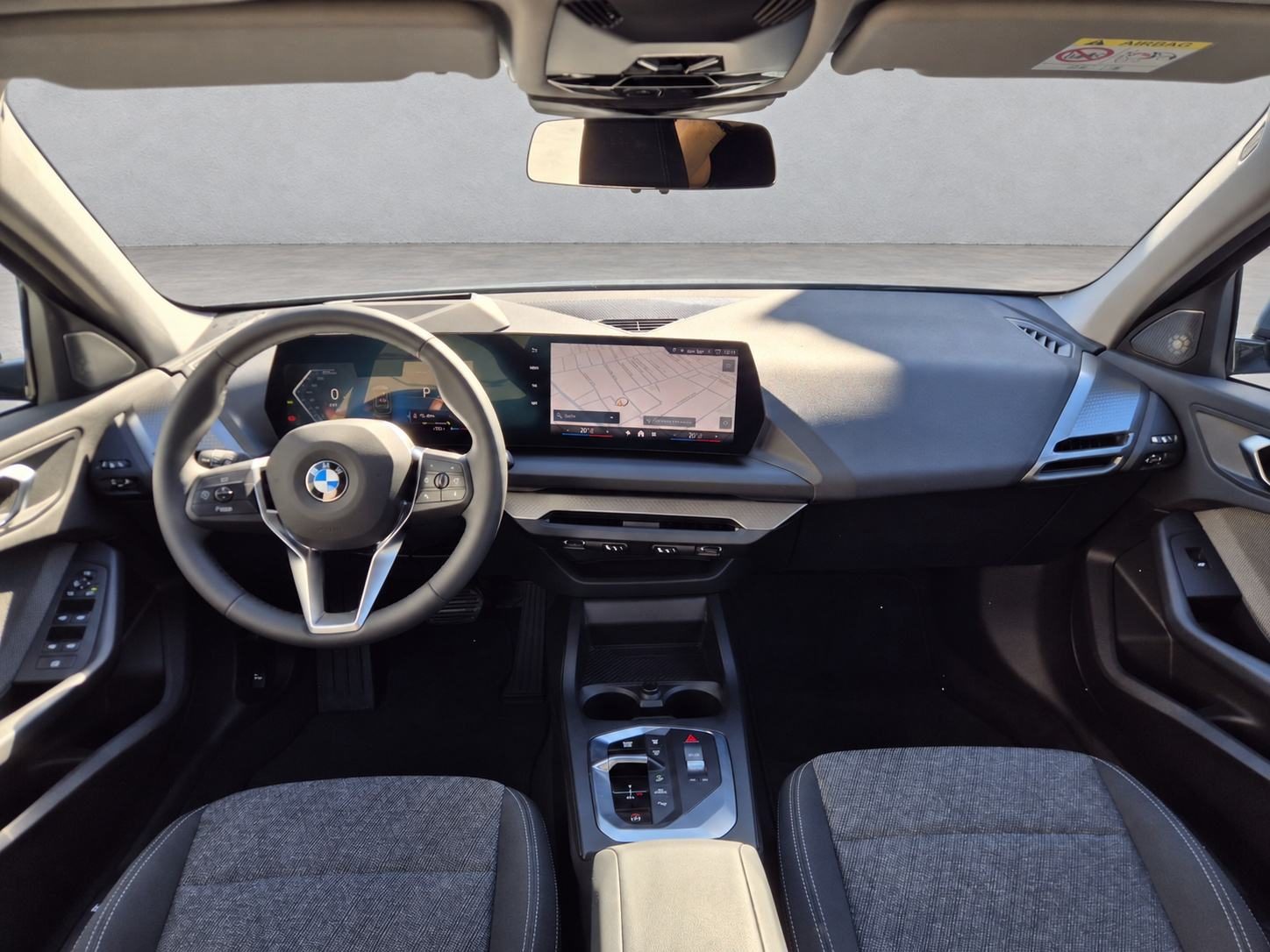 2025 BMW Serija 1 — fotografija 11