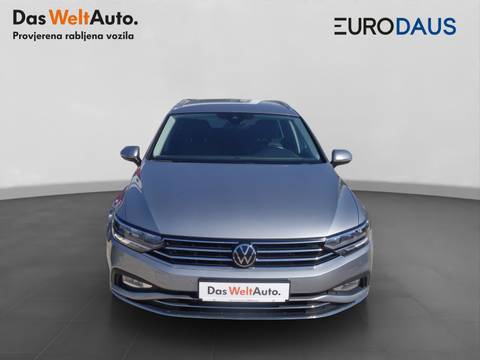 2023 Volkswagen Passat Variant — sličica 2