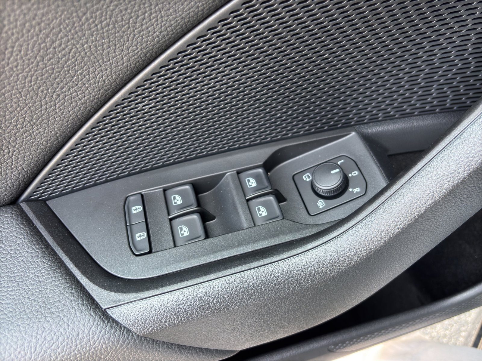 2025 Škoda Octavia Combi — fotografija 25