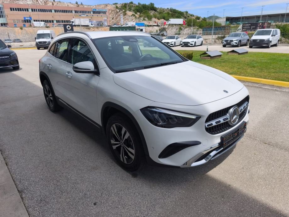 2025 Mercedes-Benz GLA Progressive — fotografija 3