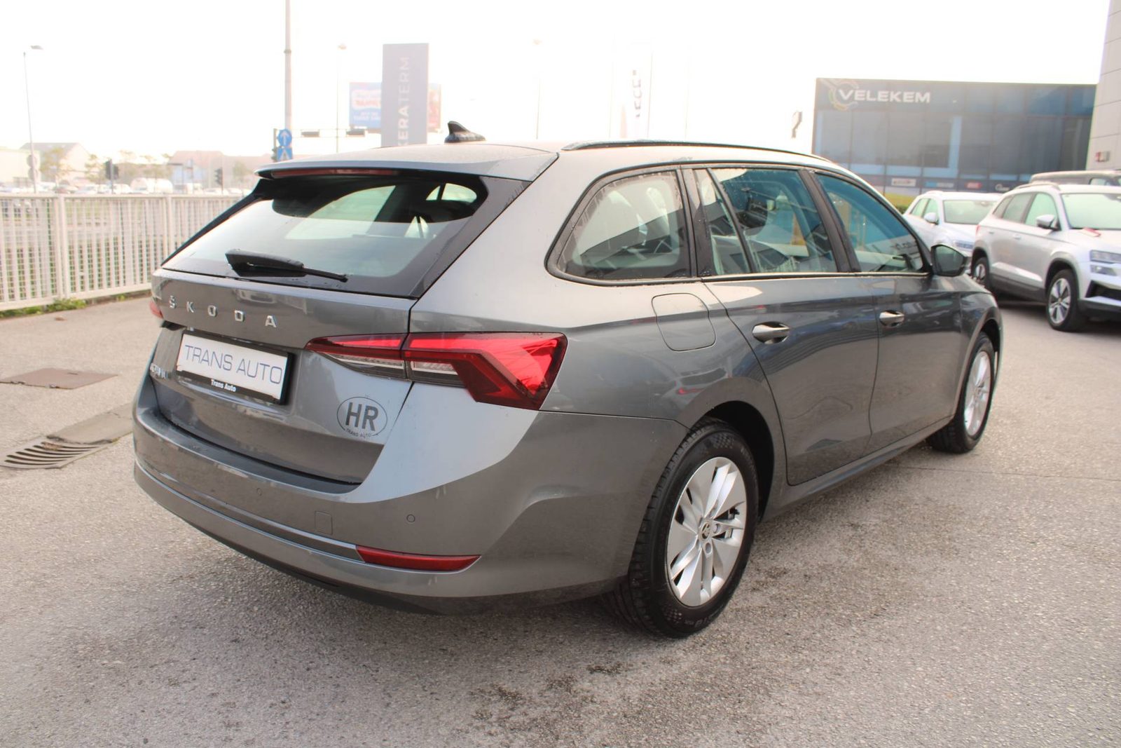 2022 Škoda Octavia Combi — fotografija 5