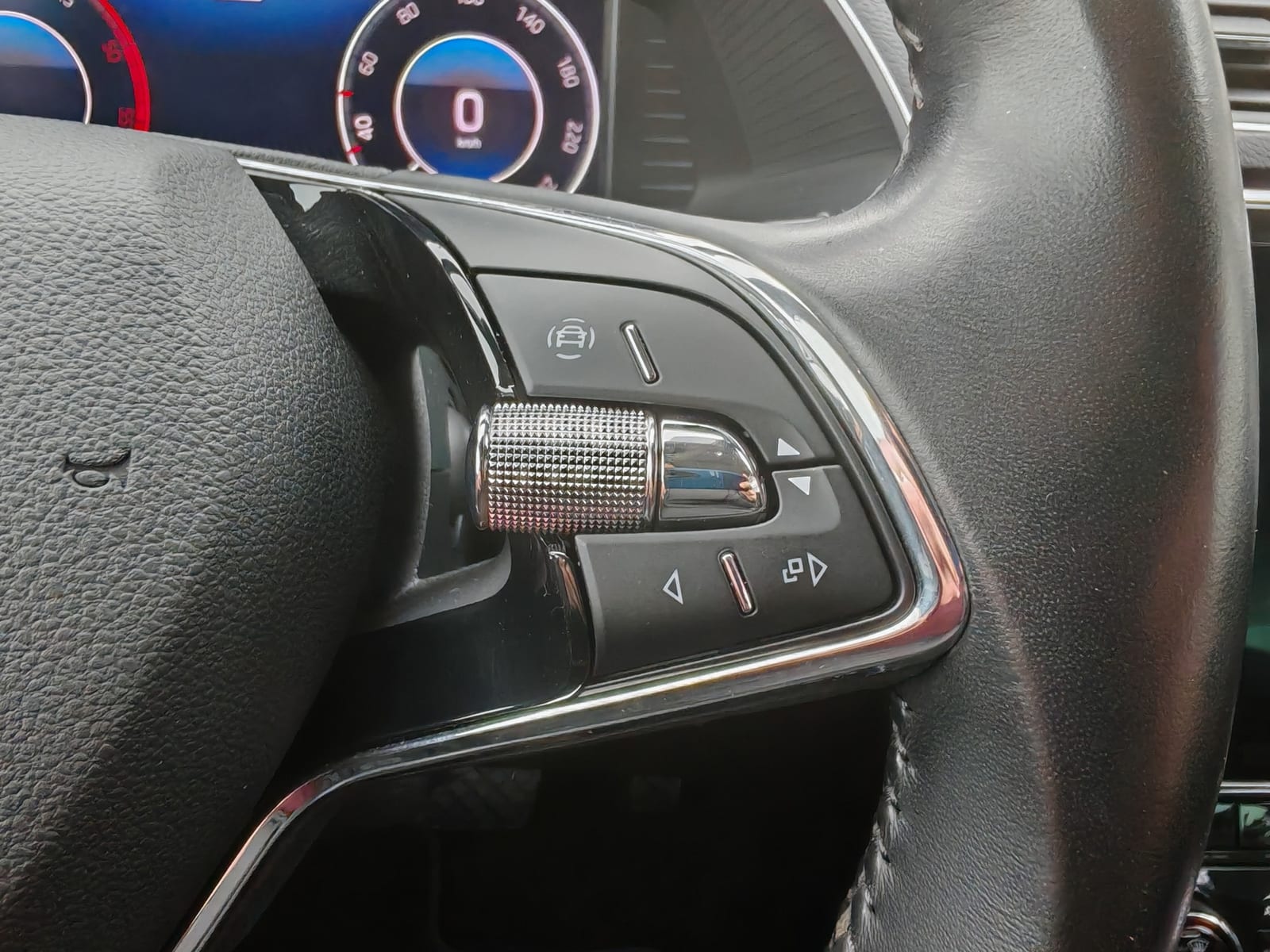 2021 Škoda Superb — fotografija 16