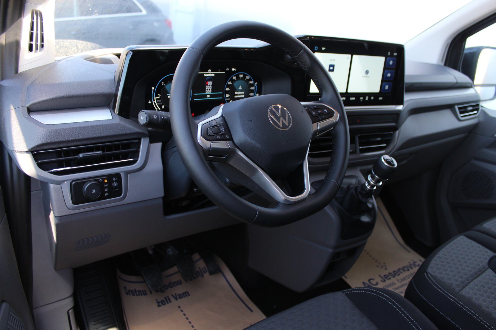 2026 Volkswagen Caravelle — fotografija 9