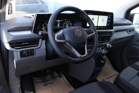 2026 Volkswagen Caravelle — sličica 9