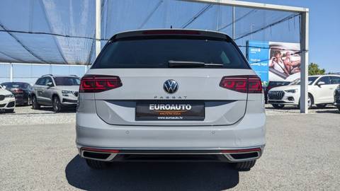 2023 Volkswagen Passat — sličica 5