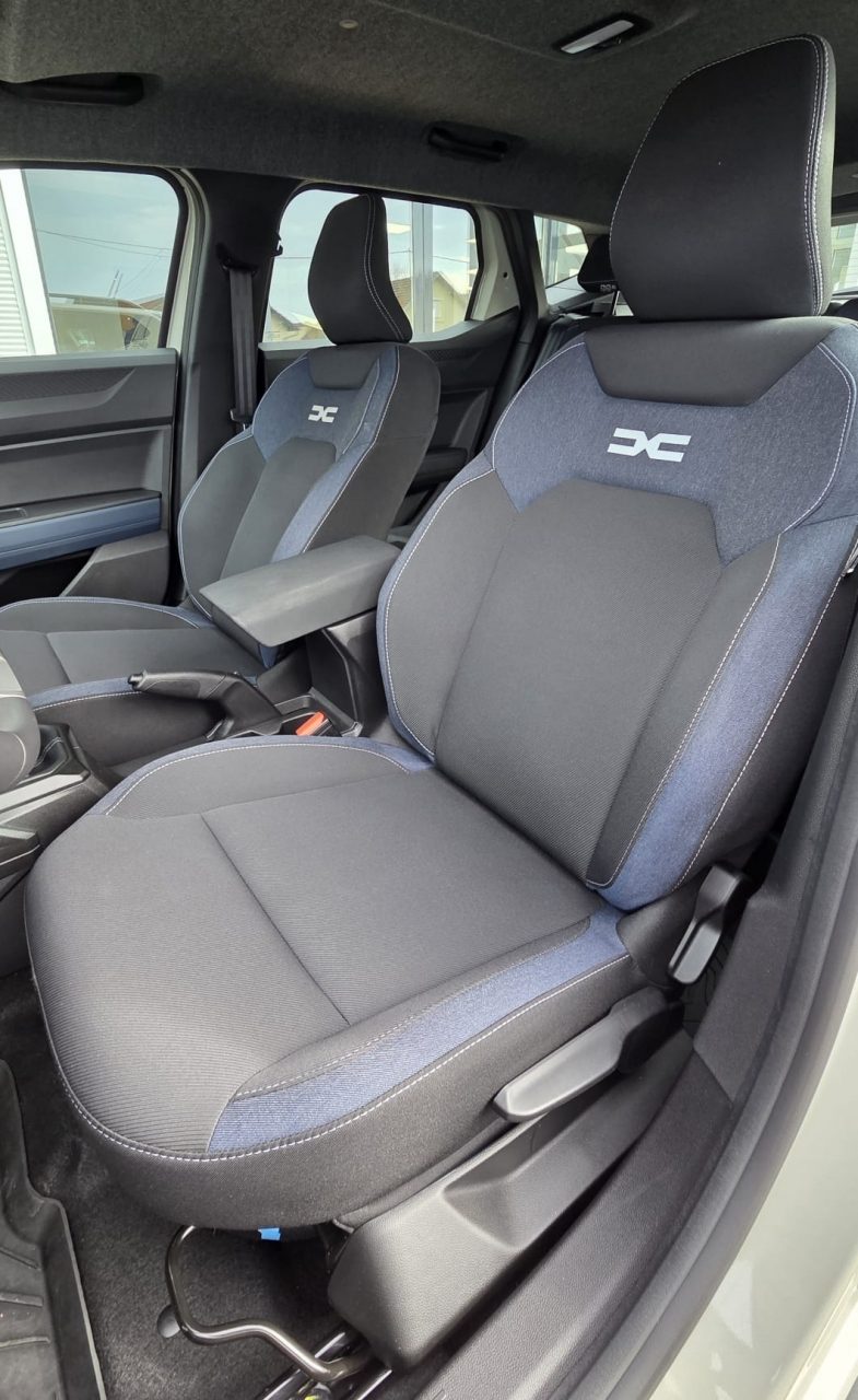 2025 Dacia Duster — fotografija 8
