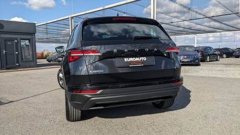 2022 Škoda Karoq — sličica 8
