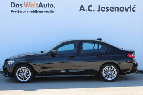 2022 BMW Serija 3 — sličica 6