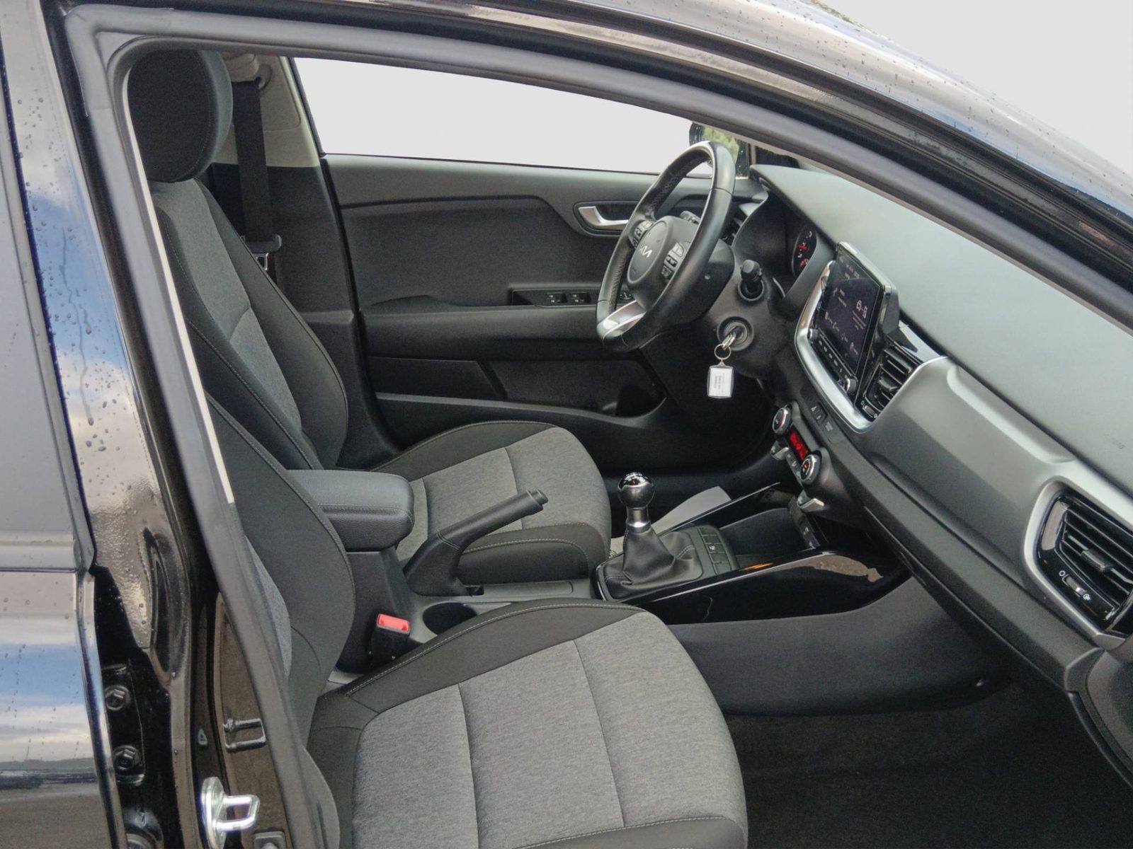 2023 Kia Stonic — fotografija 13