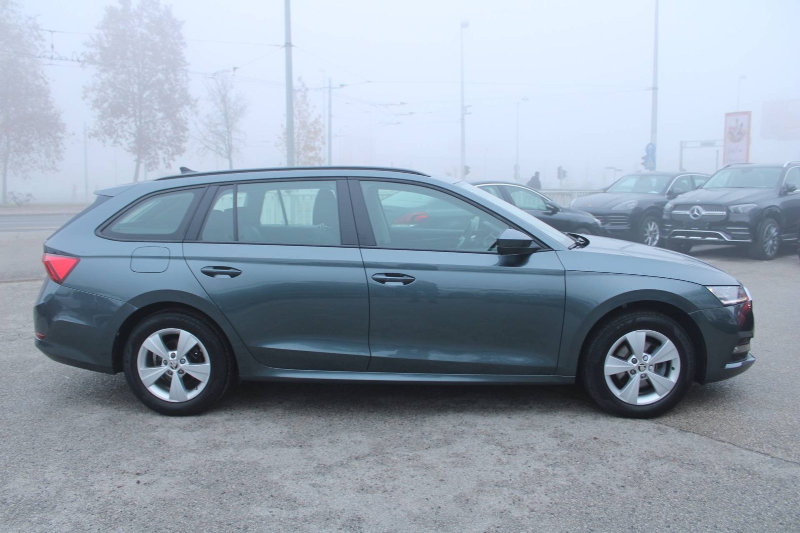 2021 Škoda Octavia Combi — fotografija 4