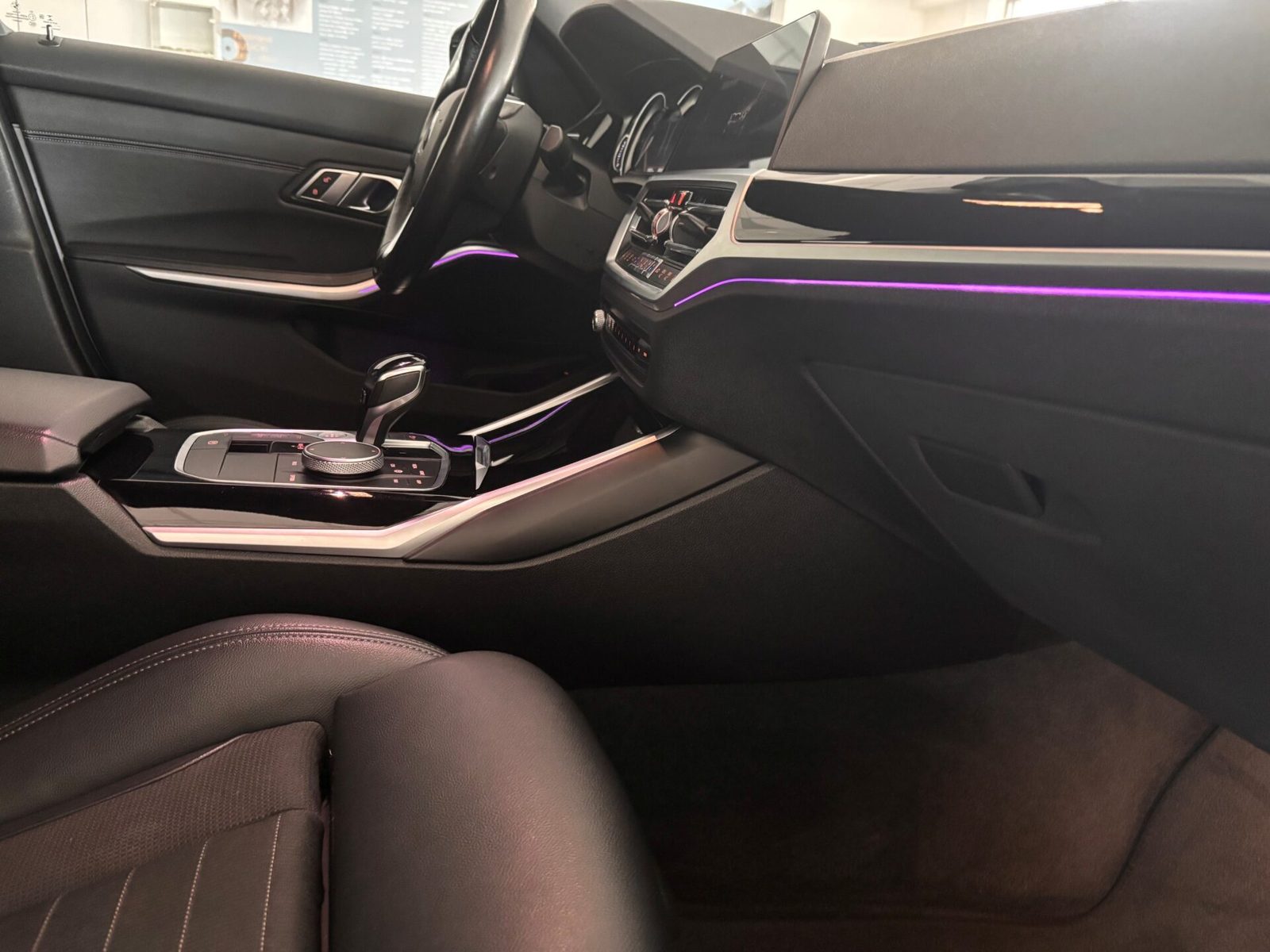 2020 BMW Serija 3 Sport Line — fotografija 17
