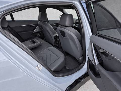 2025 BMW Serija 5 M Sport — sličica 15