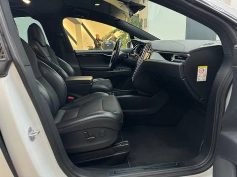 2017 Tesla Model — sličica 18