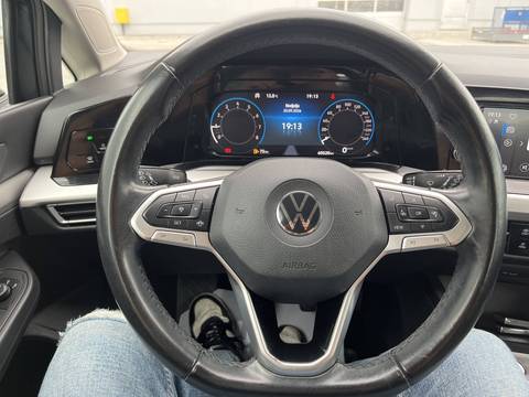 2021 Volkswagen Golf — sličica 26