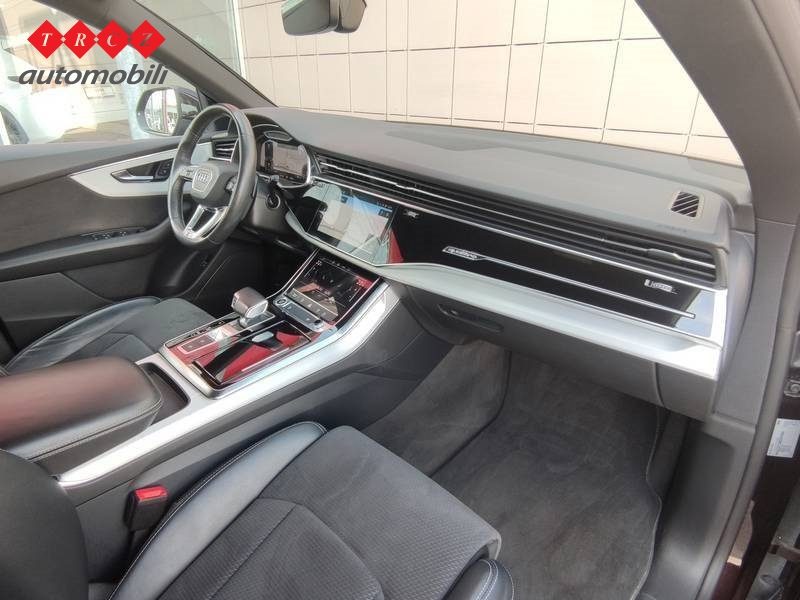 2020 Audi Q8 — fotografija 8