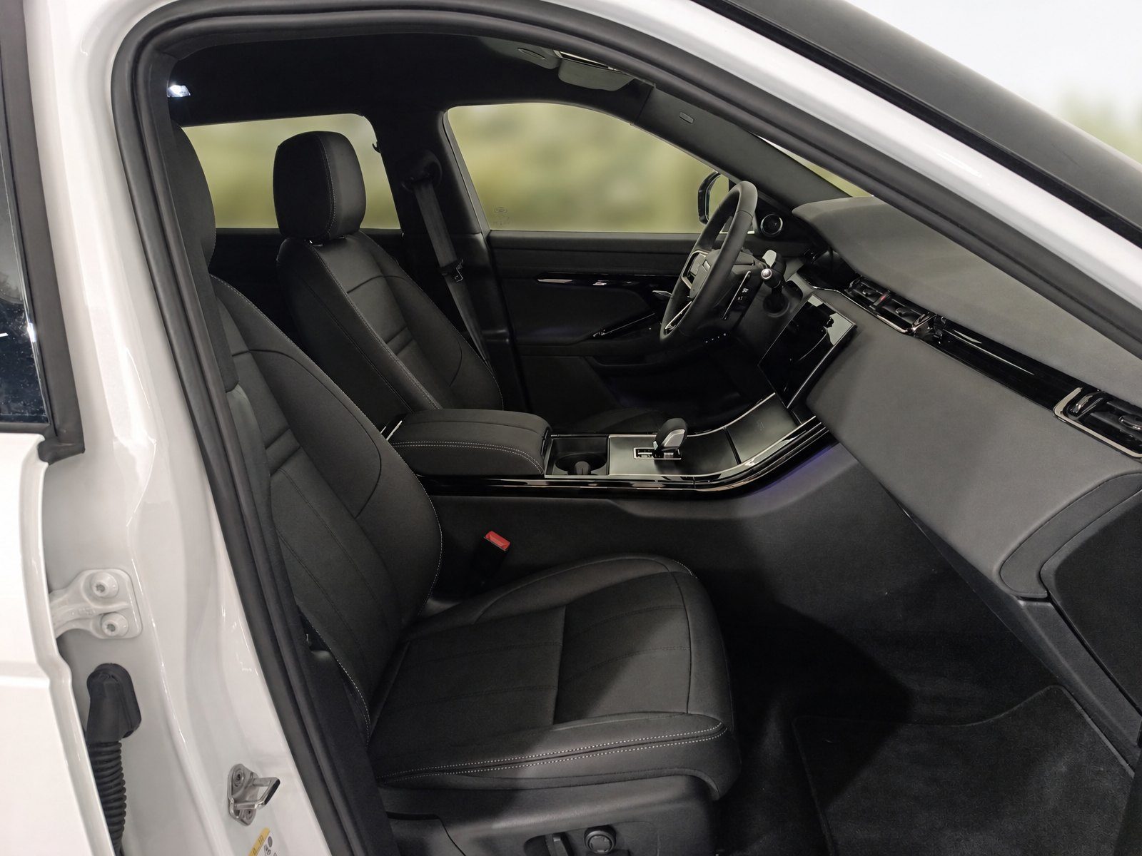 2026 Land Rover Range Rover Evoque — fotografija 18