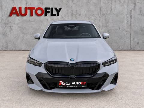 2025 BMW Serija 5 M Sport — sličica 2