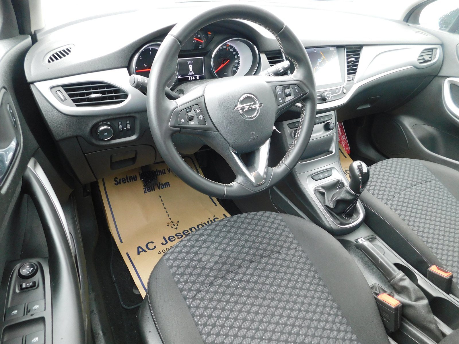 2018 Opel Astra — fotografija 9