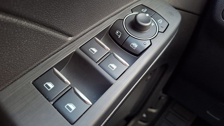 2024 Ford Kuga — fotografija 21