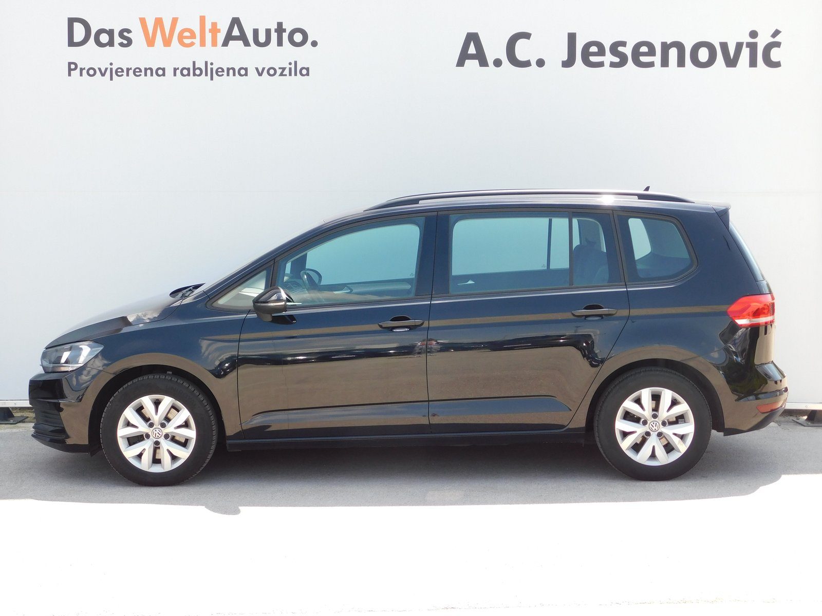 2018 Volkswagen Touran — fotografija 6