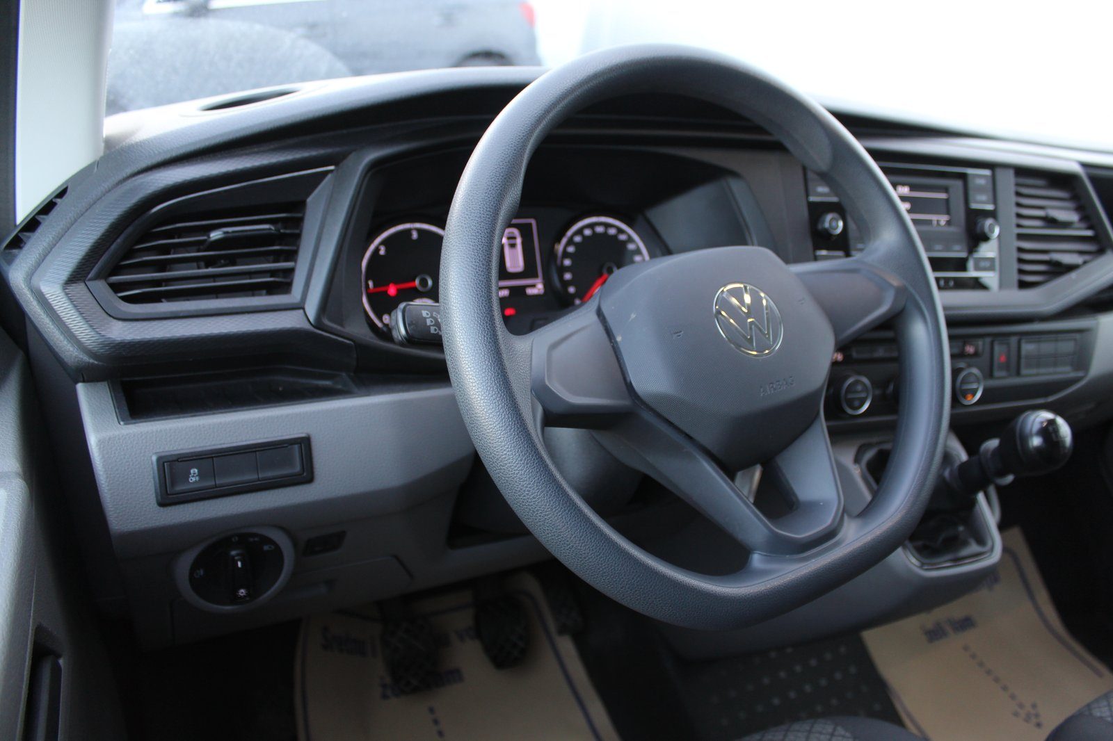 2021 Volkswagen Caravelle — fotografija 8