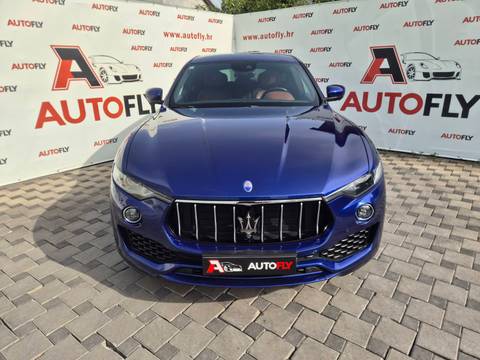 2016 Maserati Levante — sličica 2