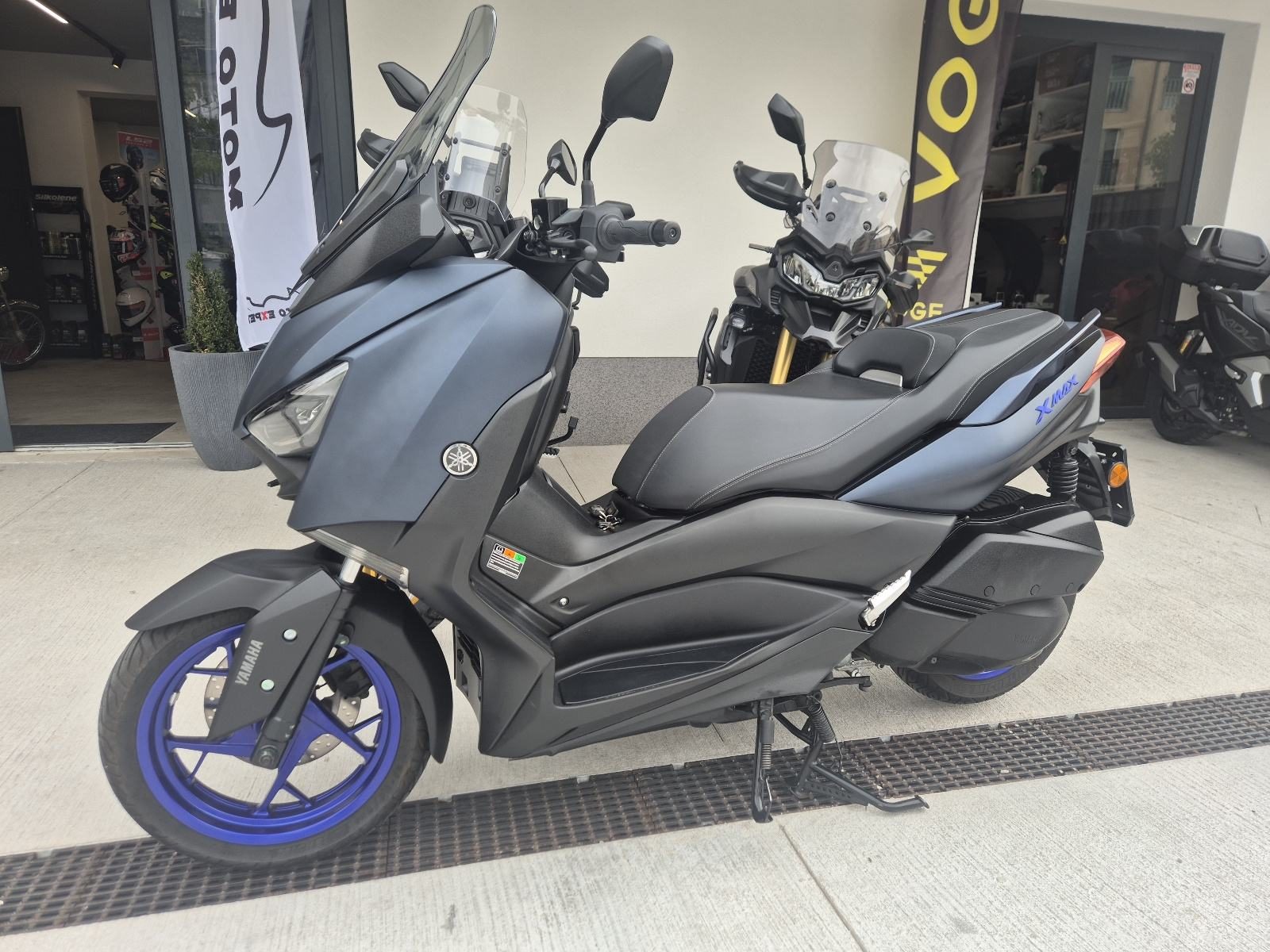 2022 Yamaha X-MAX 300 — fotografija 11
