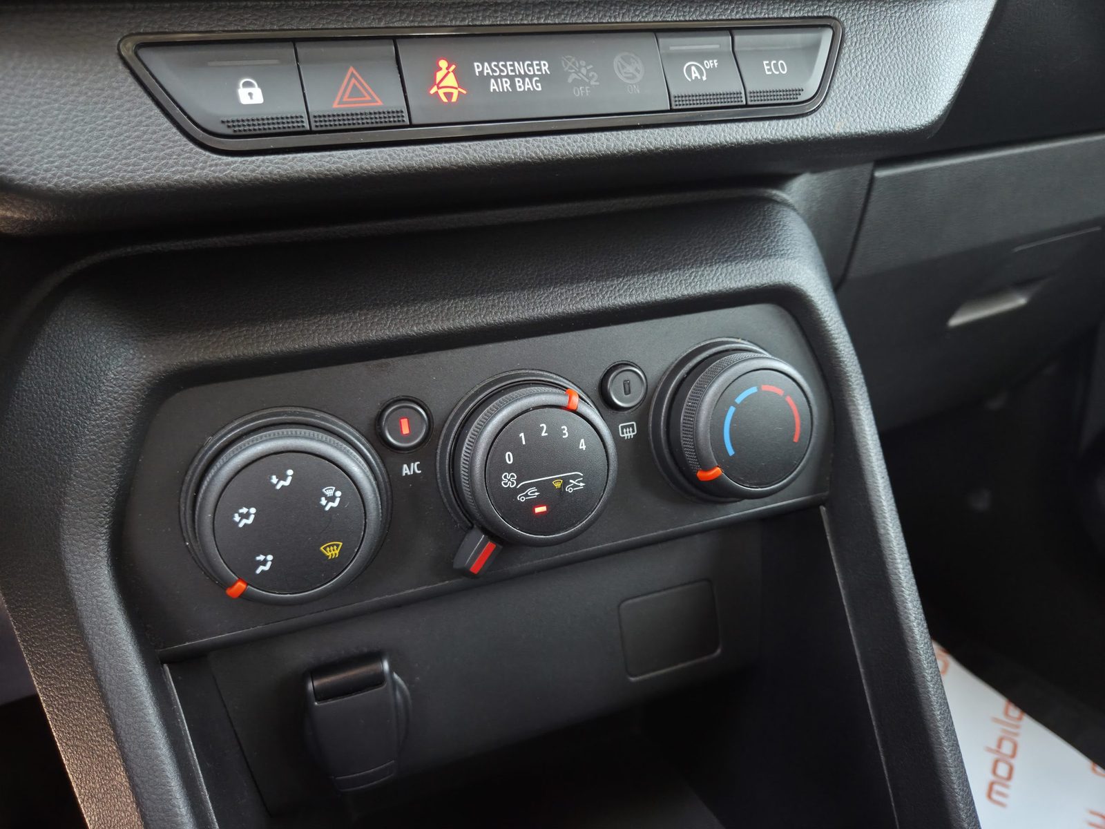 2022 Dacia Sandero — fotografija 13