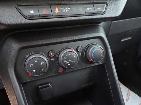 2022 Dacia Sandero — sličica 13