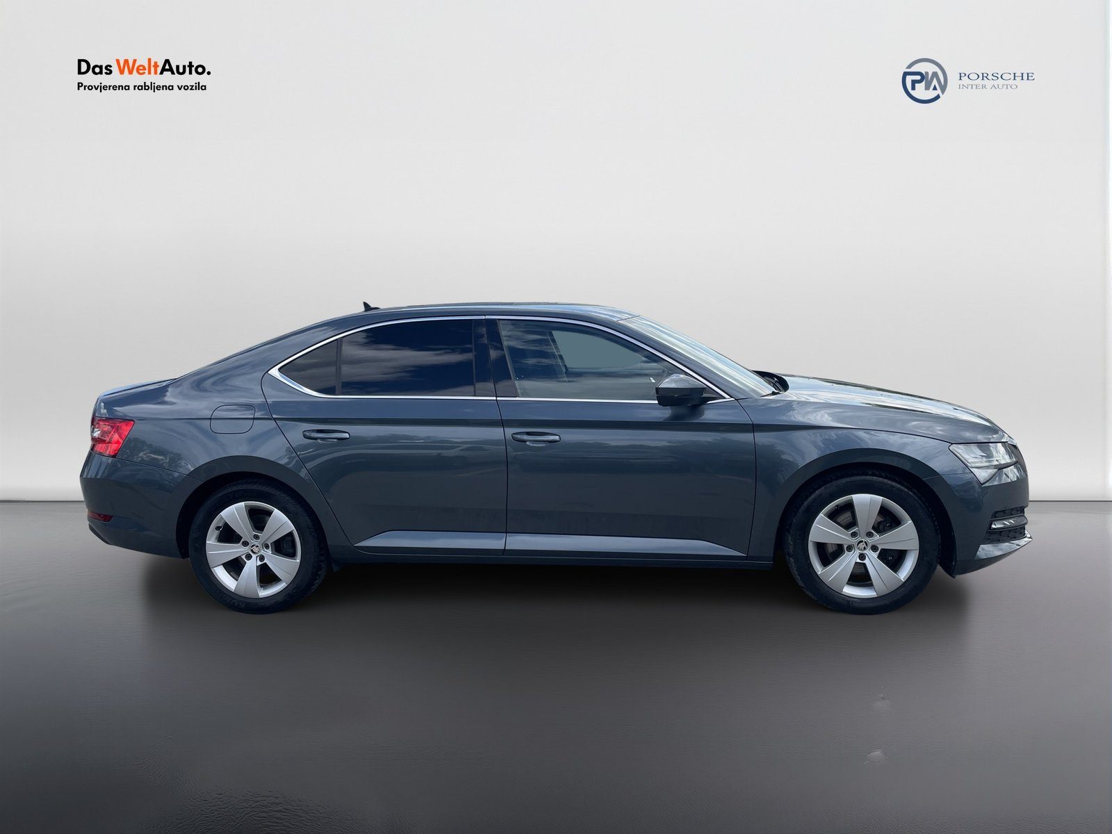 2021 Škoda Superb — fotografija 7