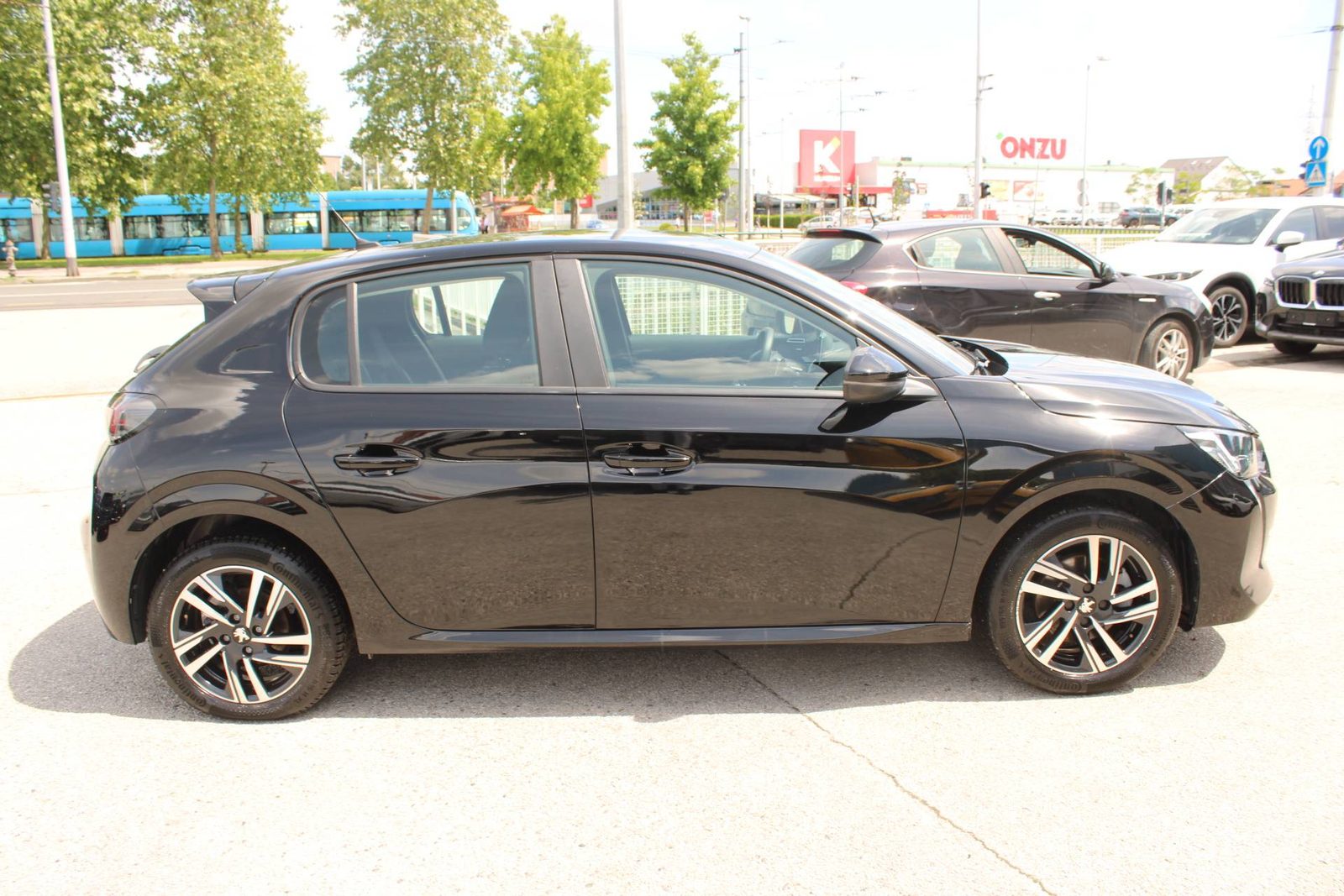 2023 Peugeot 208 — fotografija 4