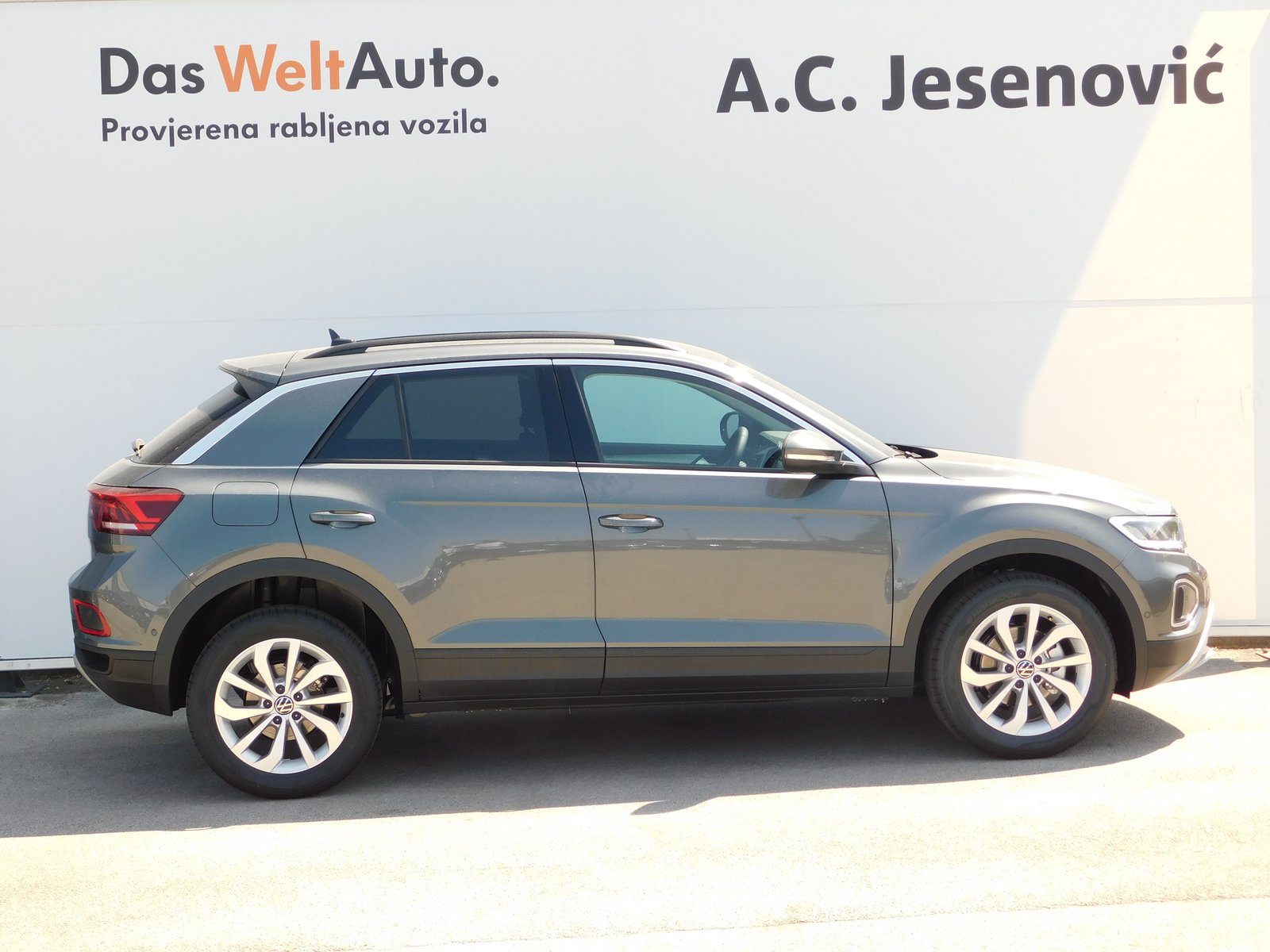 2025 Volkswagen T-Roc — fotografija 4