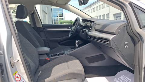 2024 Volkswagen Golf — sličica 9