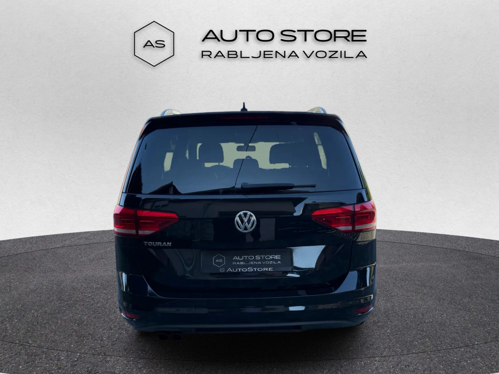 2018 Volkswagen Touran Highline — fotografija 7