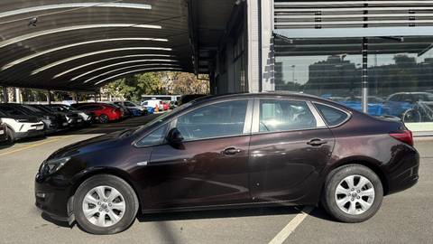 2018 Opel Astra — sličica 5
