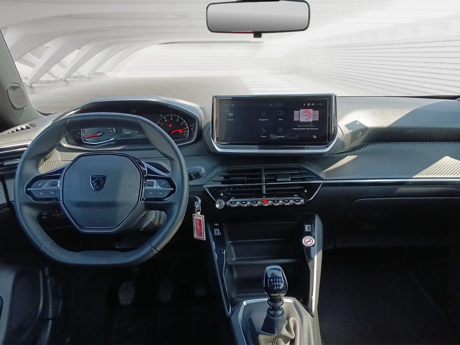 2024 Peugeot 2008 — fotografija 10