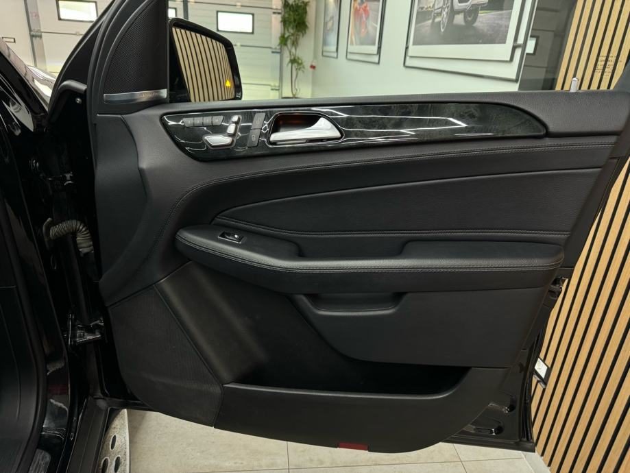 2016 Mercedes-Benz GLS — fotografija 18