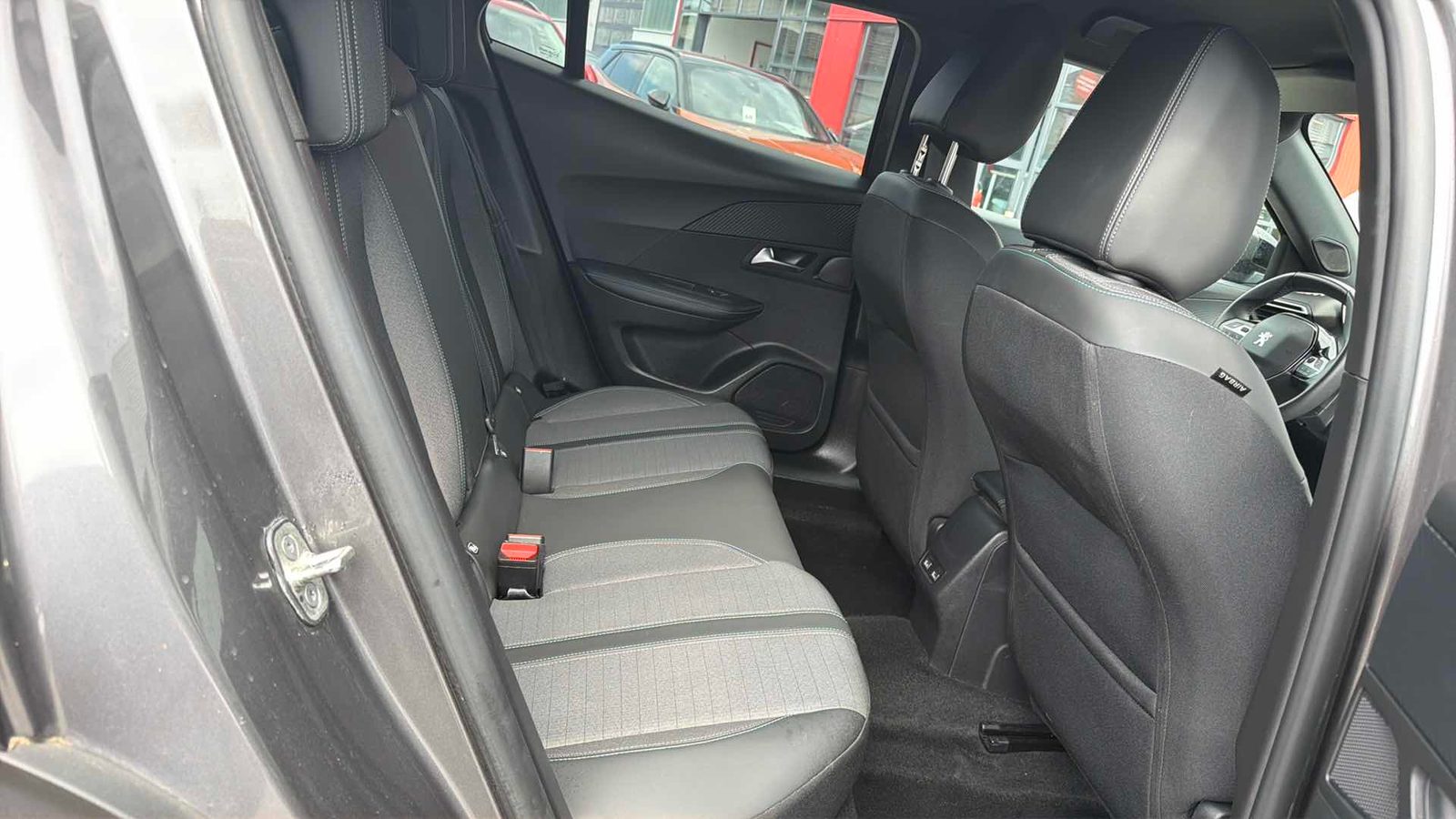 2023 Peugeot 2008 — fotografija 10