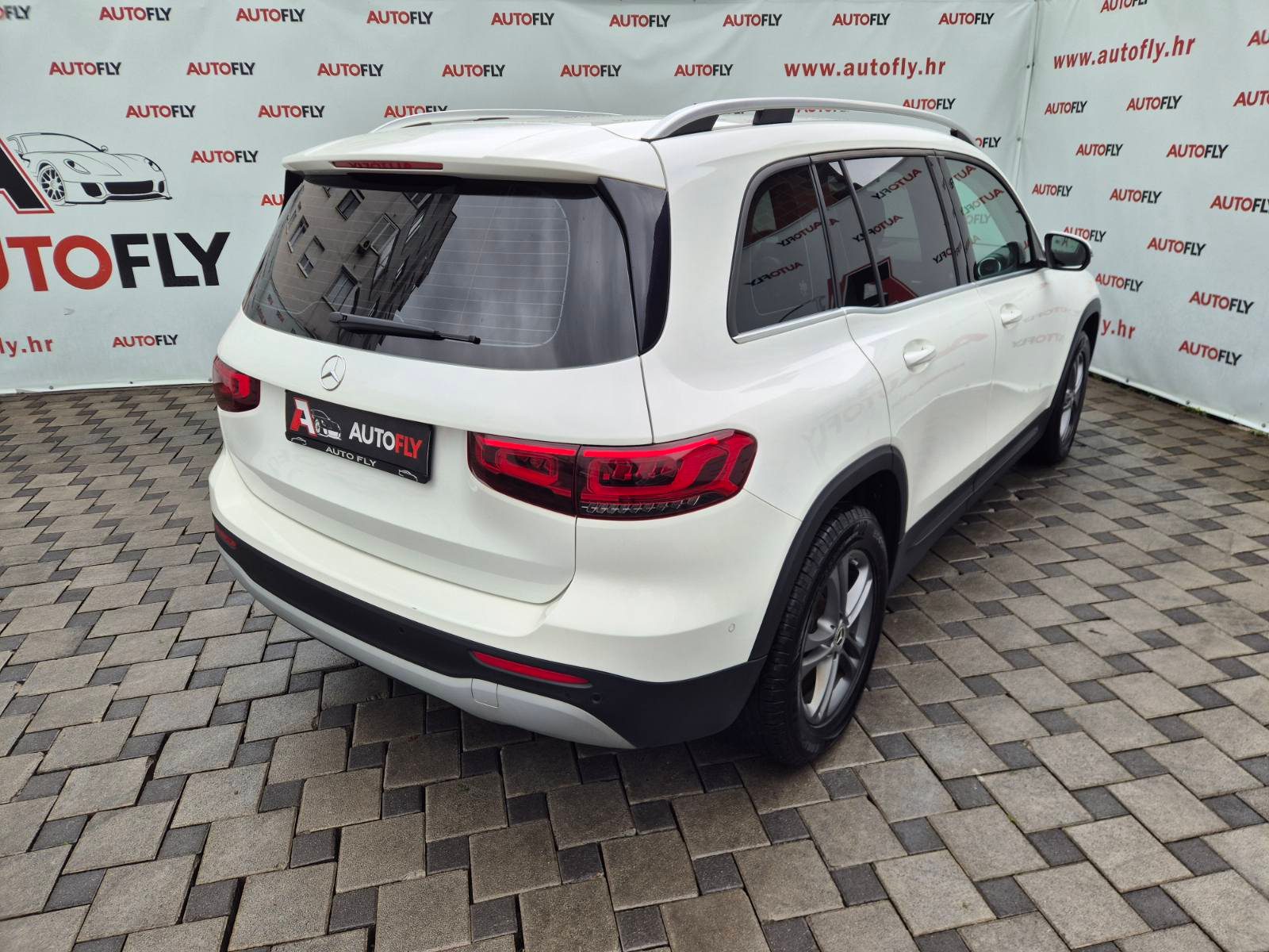 2021 Mercedes-Benz GLB — fotografija 8