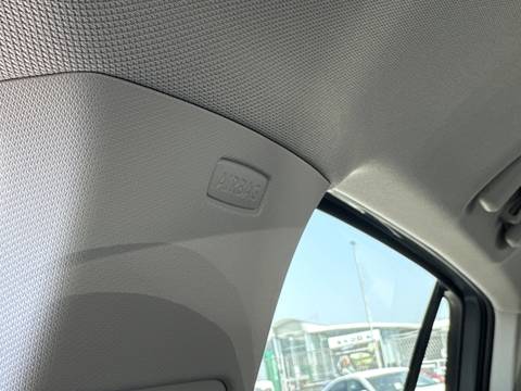 2024 Volkswagen Golf — sličica 22