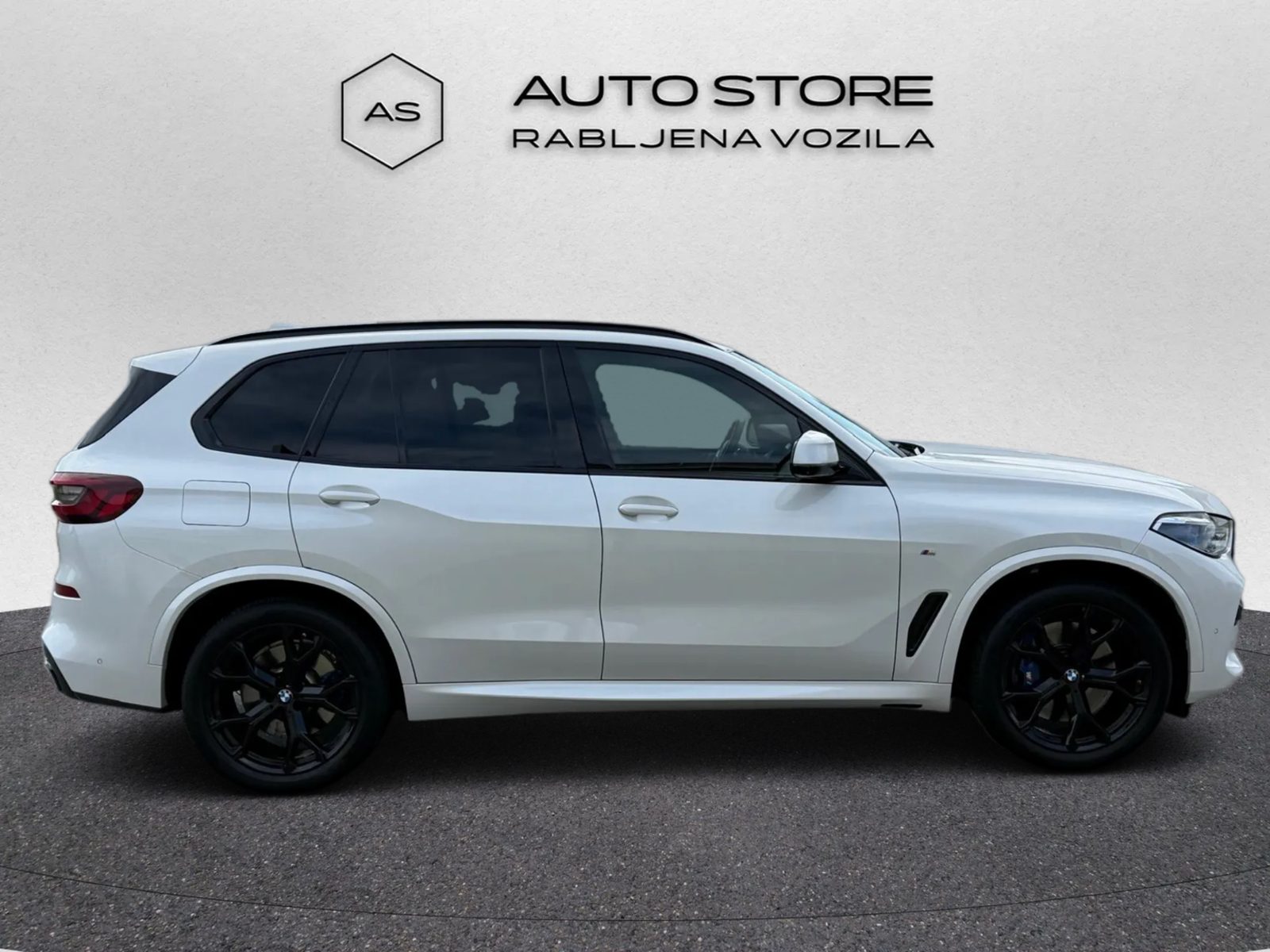 2021 BMW X5 M Sport — fotografija 11