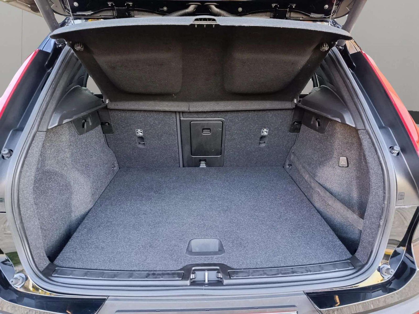 2020 Volvo XC40 — fotografija 16