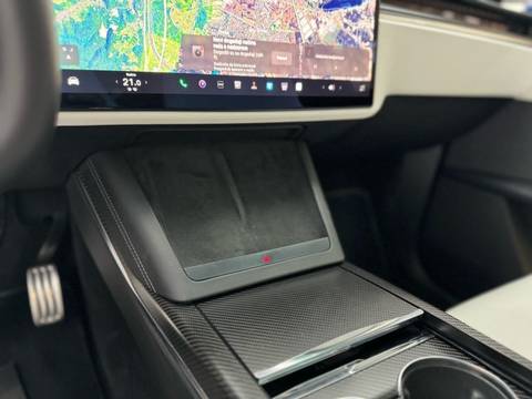 2022 Tesla Model X — sličica 12