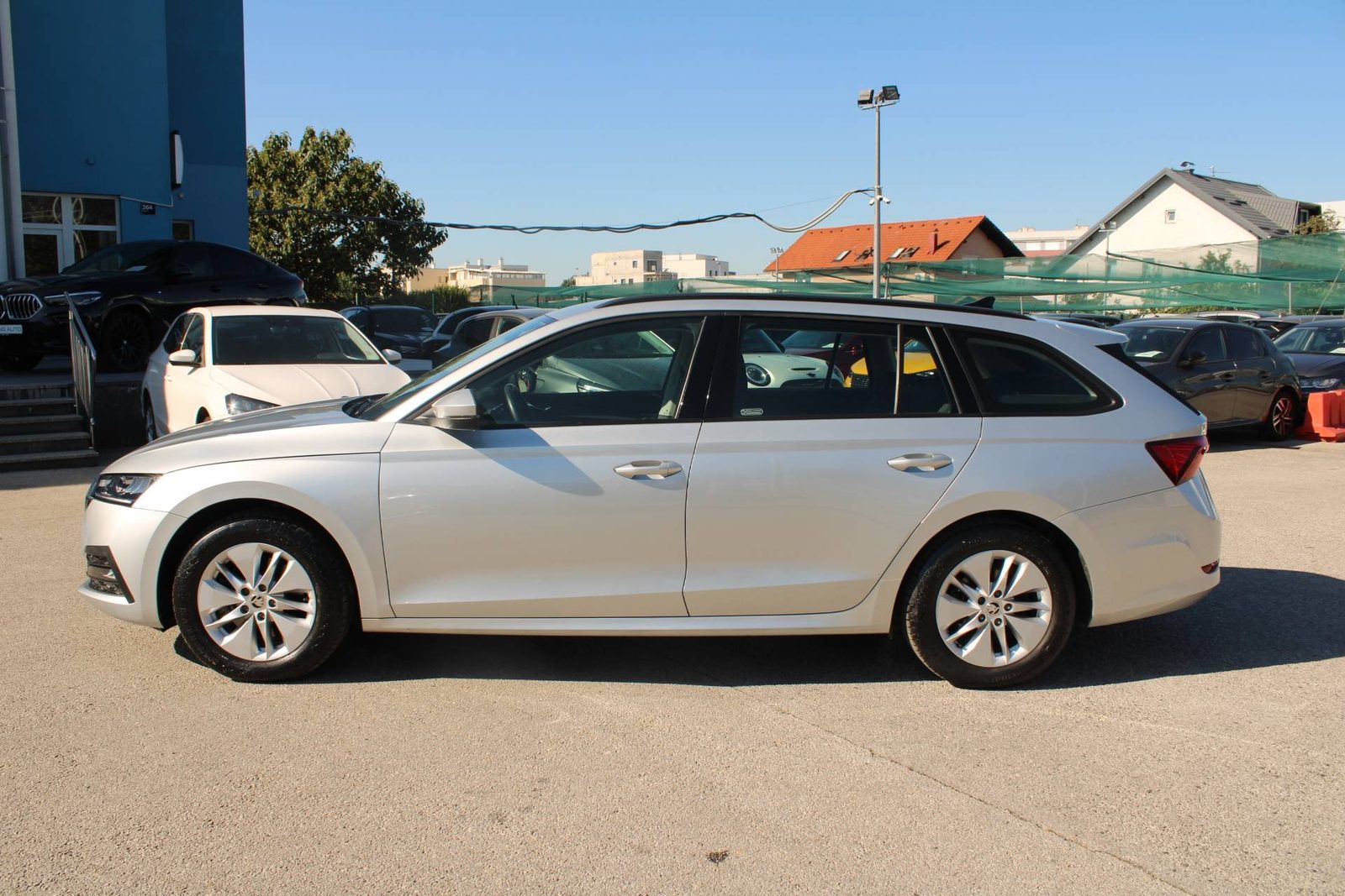 2023 Škoda Octavia Combi — fotografija 8