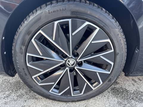 2020 Škoda Superb — sličica 16