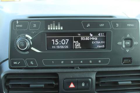 2021 Opel Combo — sličica 17