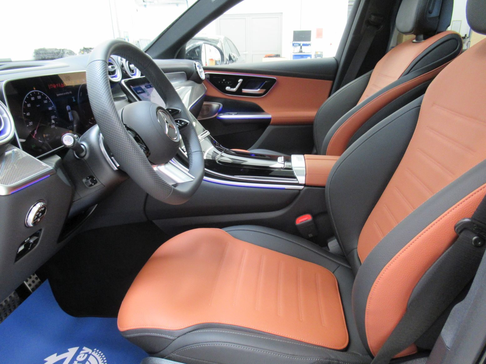 2025 Mercedes-Benz GLC AMG Line — fotografija 17