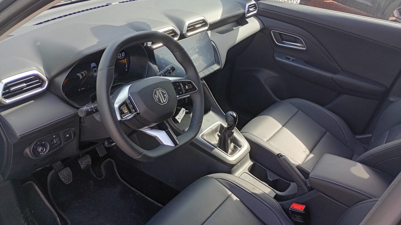 2026 MG ZS — fotografija 8